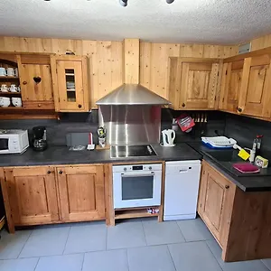 https://chalet-la-piste-bleu.hotels-rhonealpes.com