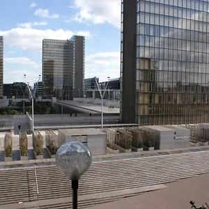 https://seine-front-room-lib-fmitterrand.fr-paris.fr